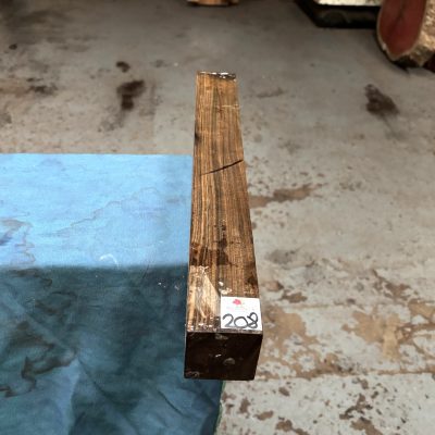 Chacate Preto 2x2x18 inches