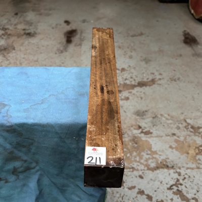 Chacate Preto 2x2x18 inches