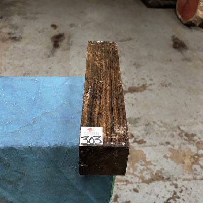 Chacate Preto 2.5x2.5x12 inches