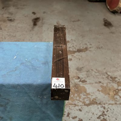 Chacate Preto 1.5x1.5x12 inches