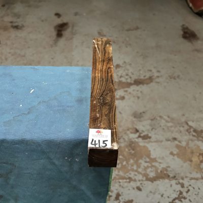 Chacate Preto 1.5x1.5x12 inches