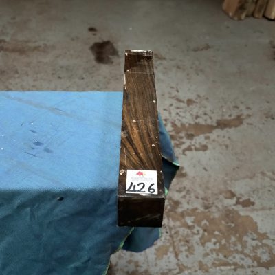 Chacate Preto 1.5x1.5x12 inches