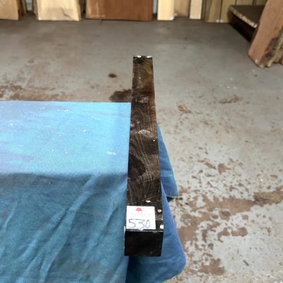 Chacate Preto 1.5x1.5x18 inches