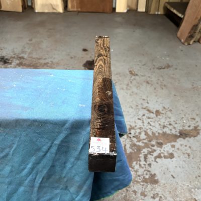 Chacate Preto 1.5x1.5x18 inches