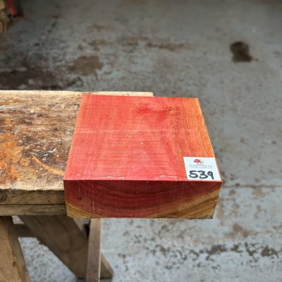 Pink Ivory 140x140x51 mm