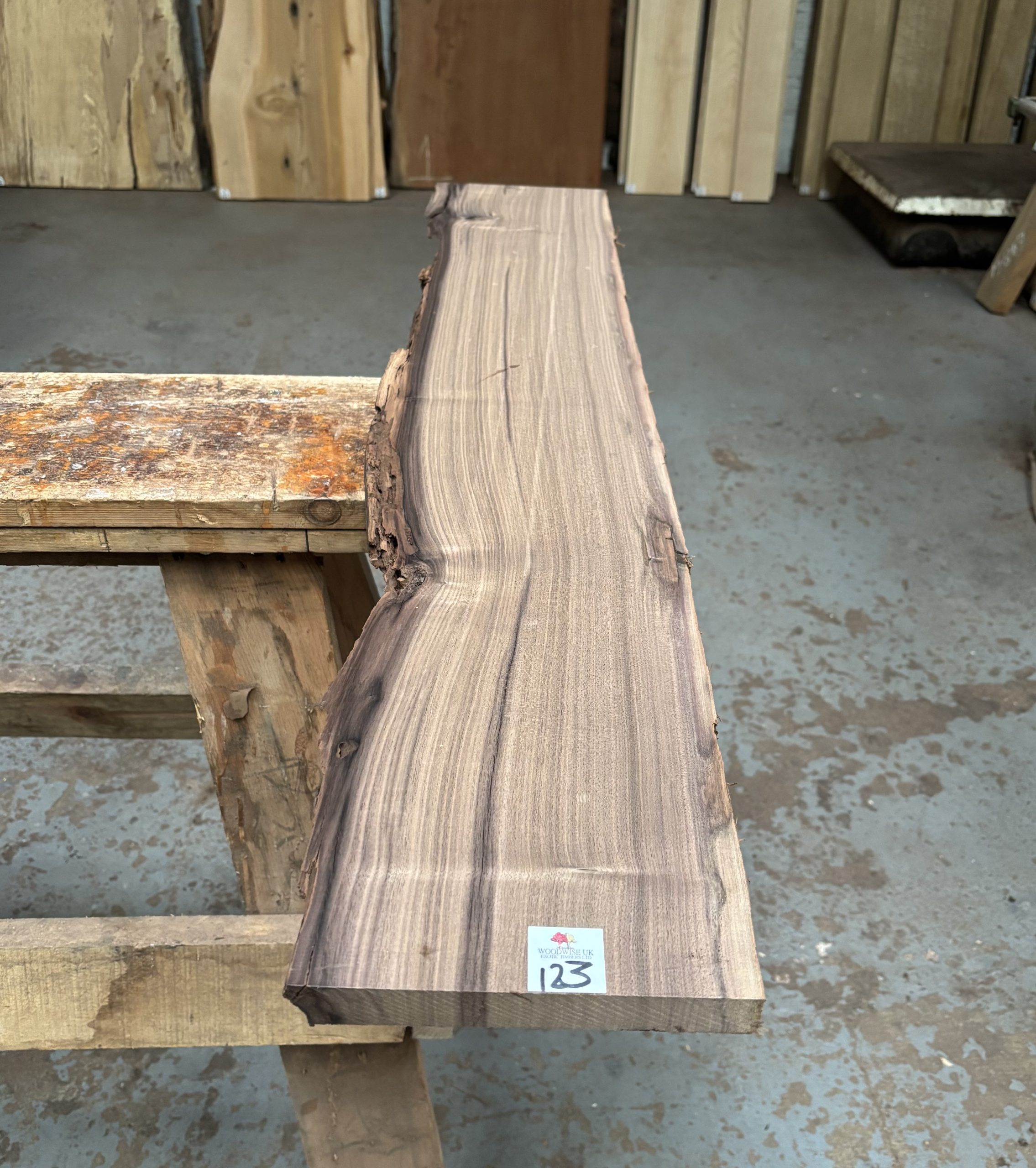 American Walnut 1080x180-200x23 mm