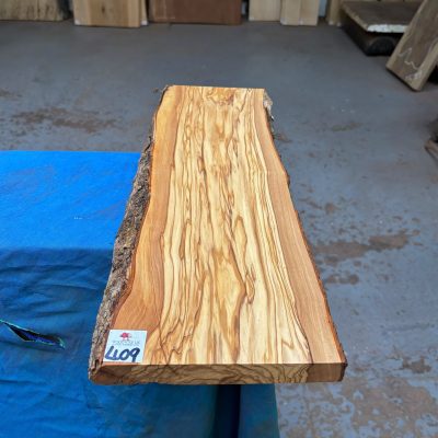 Mediterranean Olivewood Board 525x170-190x24 mm