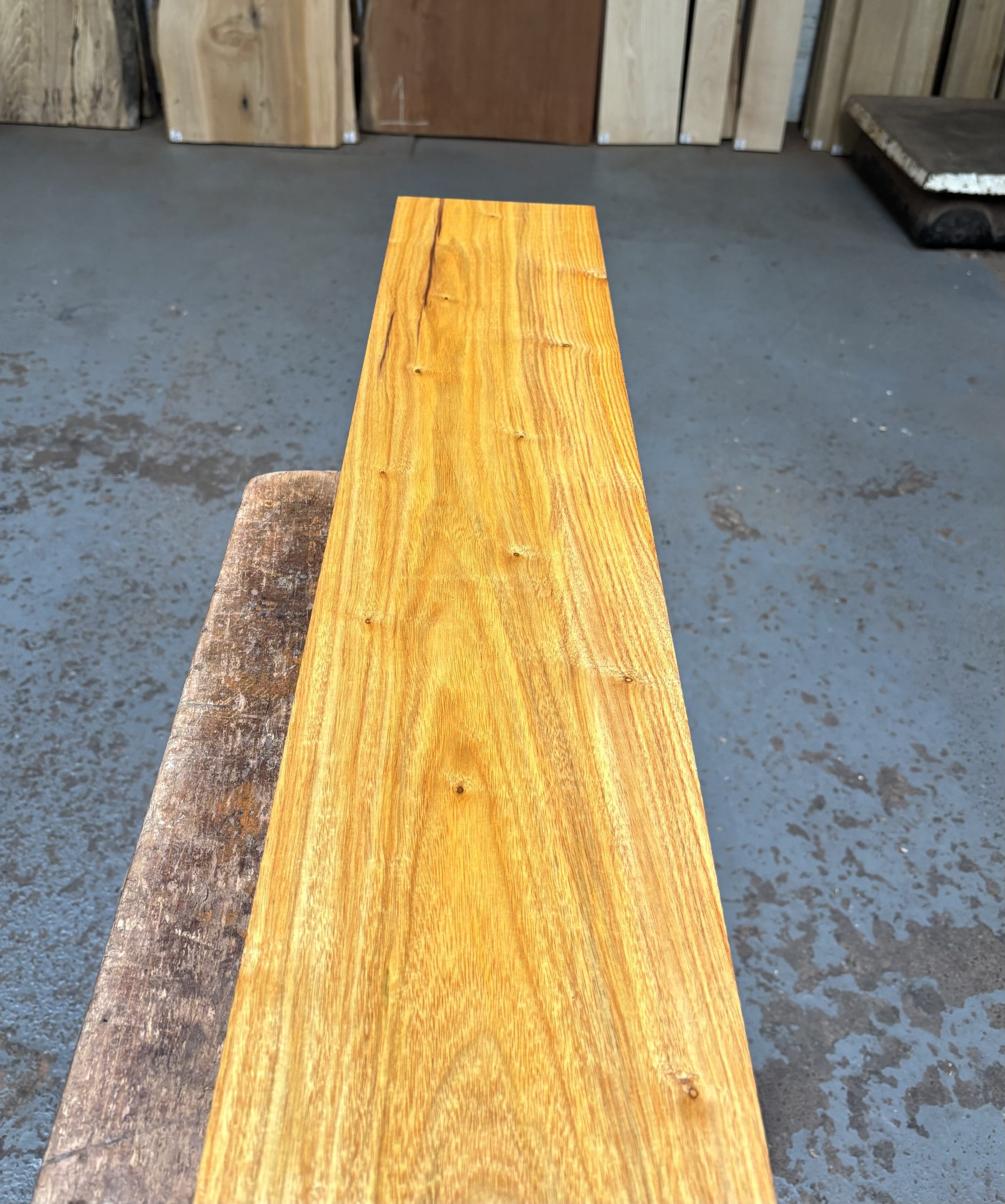 Canarywood 925x175x53 mm