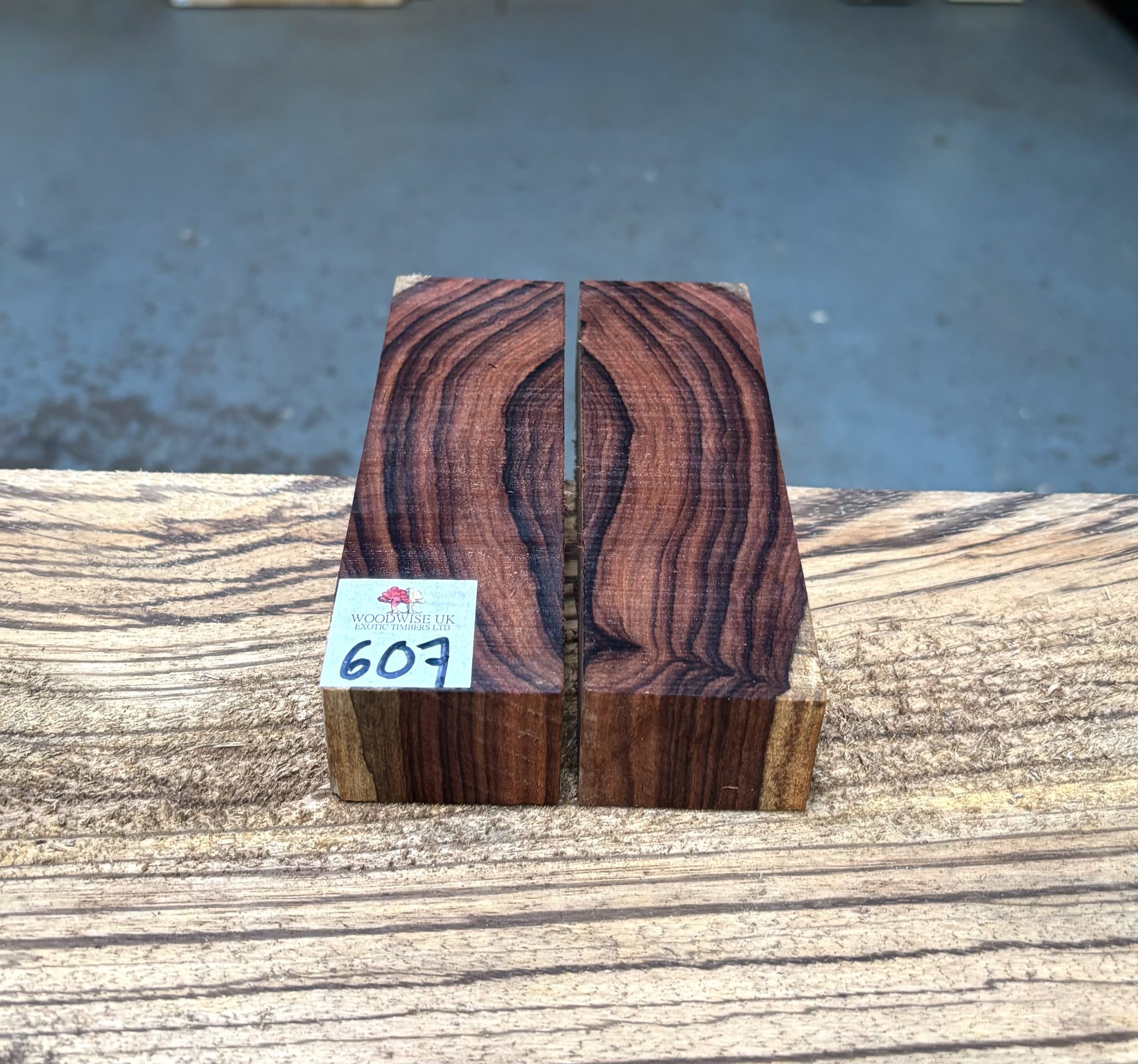 Bolivian Rosewood Bookmatched (2 Pieces) Knife Blanks 155x100x35 mm