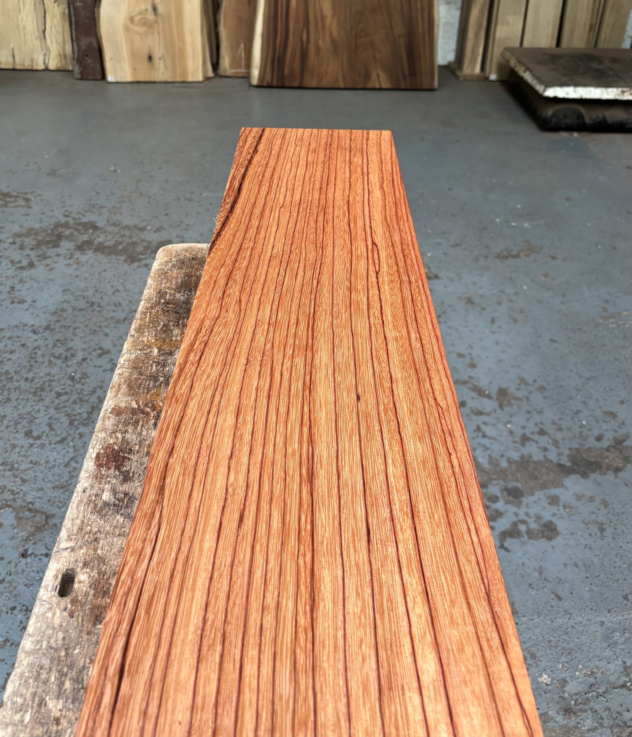 Ebiara 910x220x45 mm