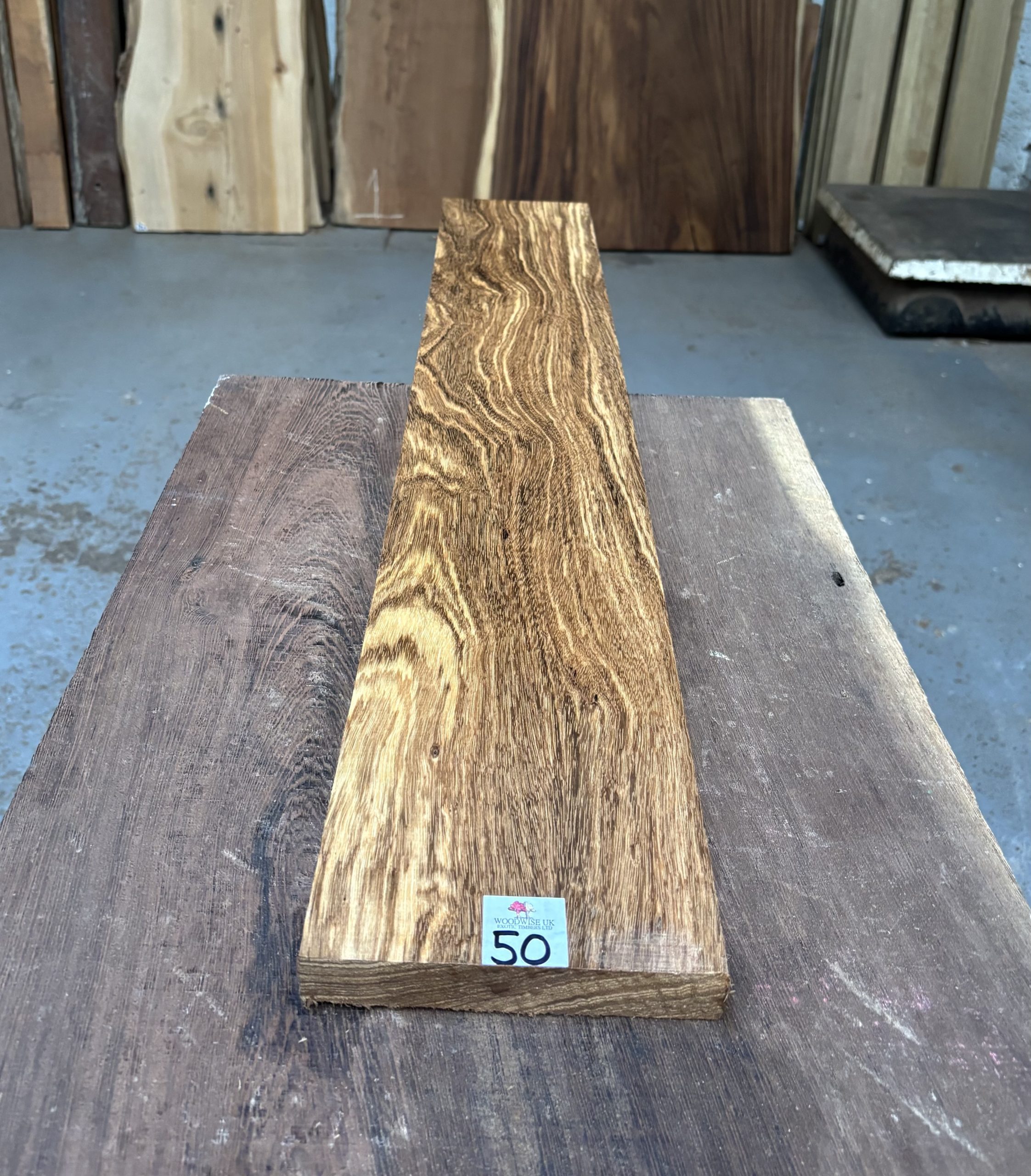 Beli 935x150x23 mm
