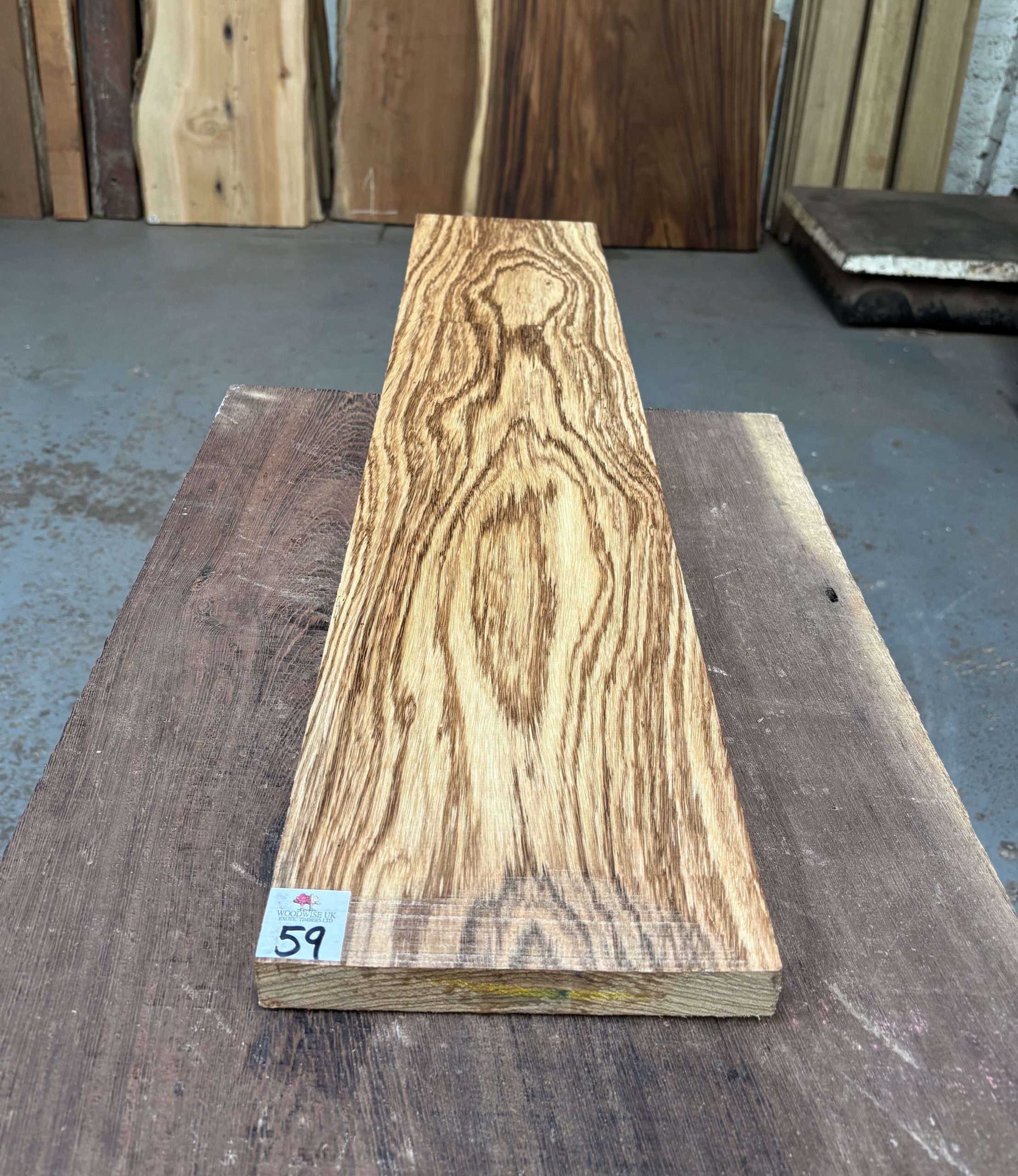 Beli 920x185x25 mm