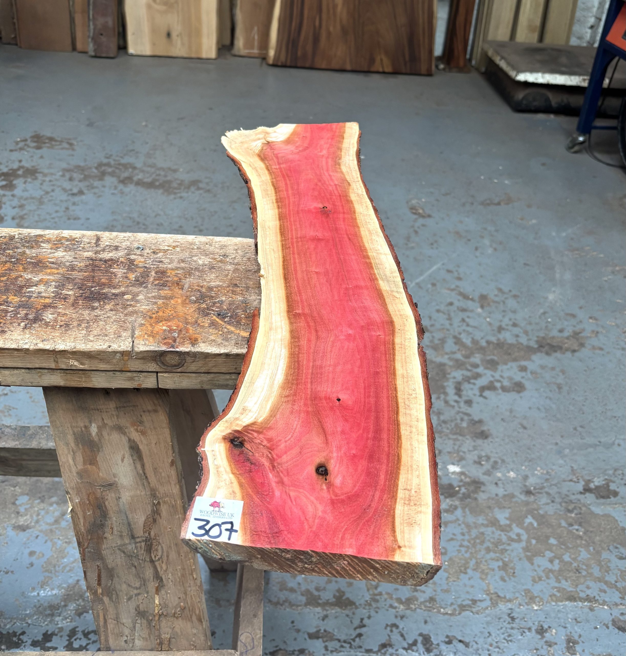 Pink Ivory 715x140-180x25 mm