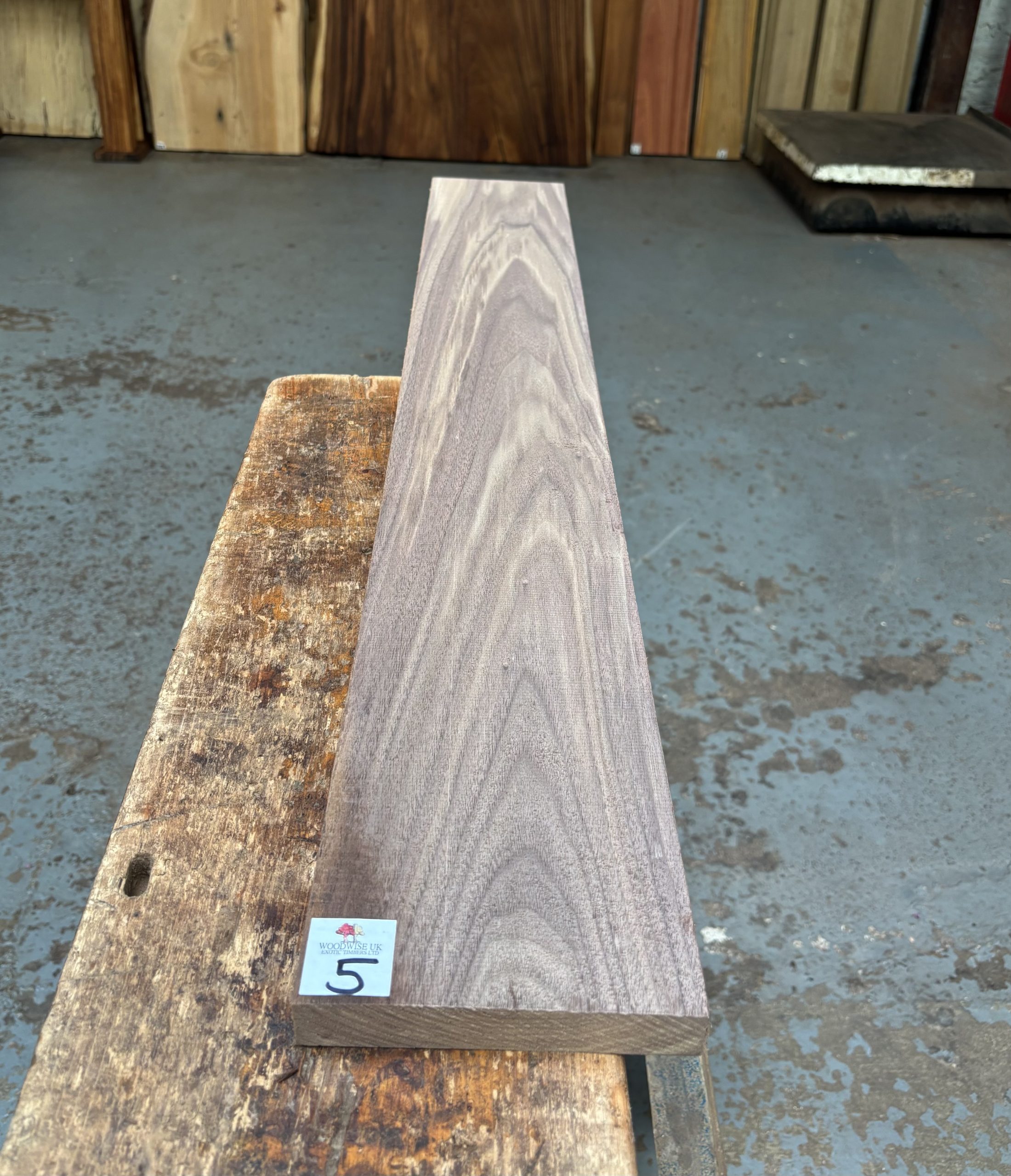 American Walnut 940x135x24 mm