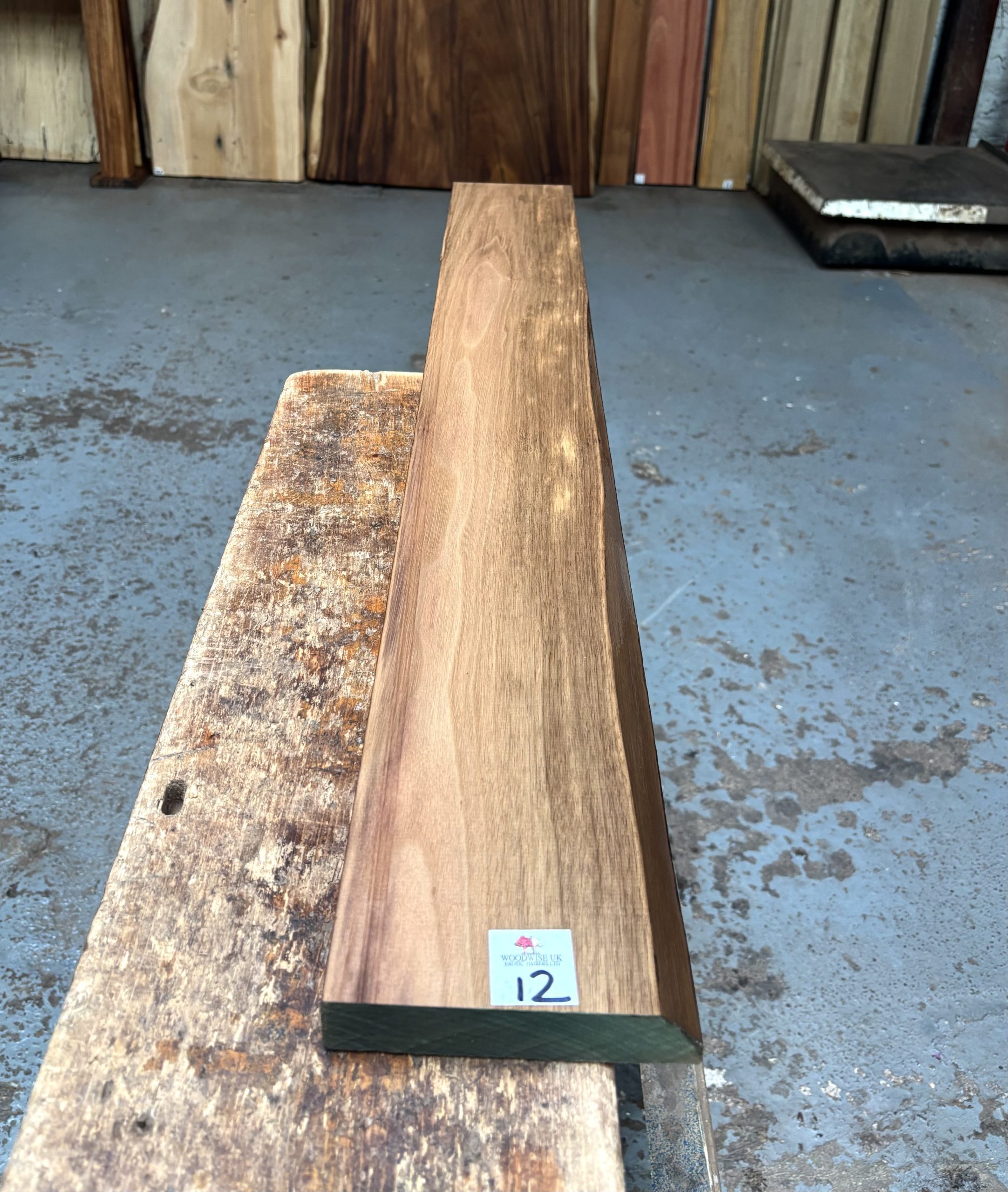 American Walnut 1005x130x27 mm