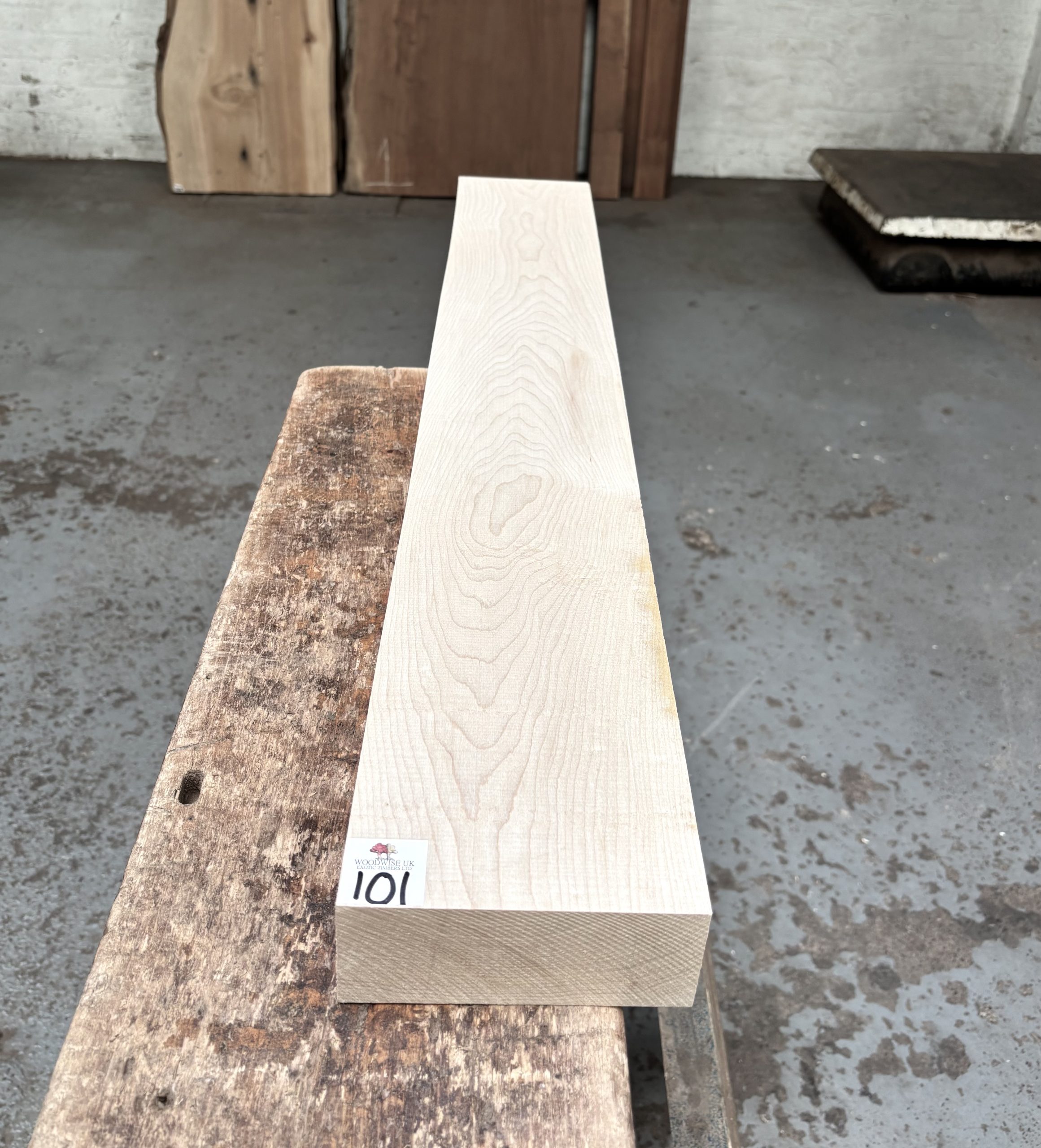 Maple 910x130x49 mm