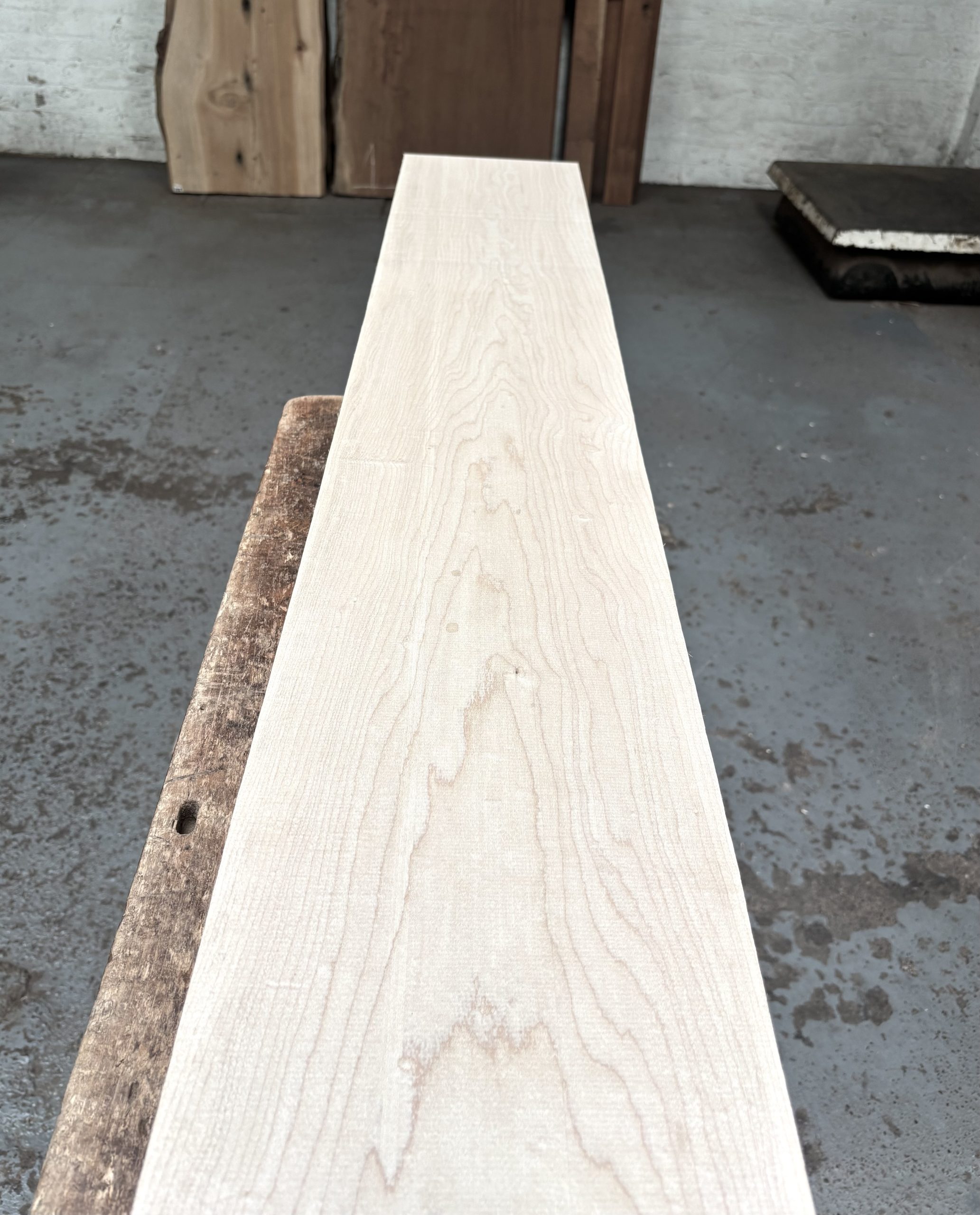 Maple 1375x215x49 mm