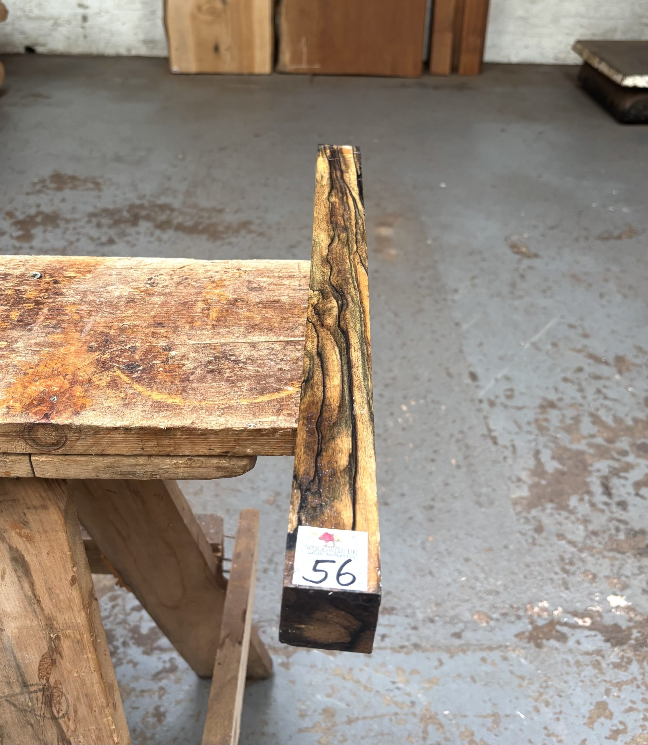 Pale Moon Ebony 37x37x470 mm