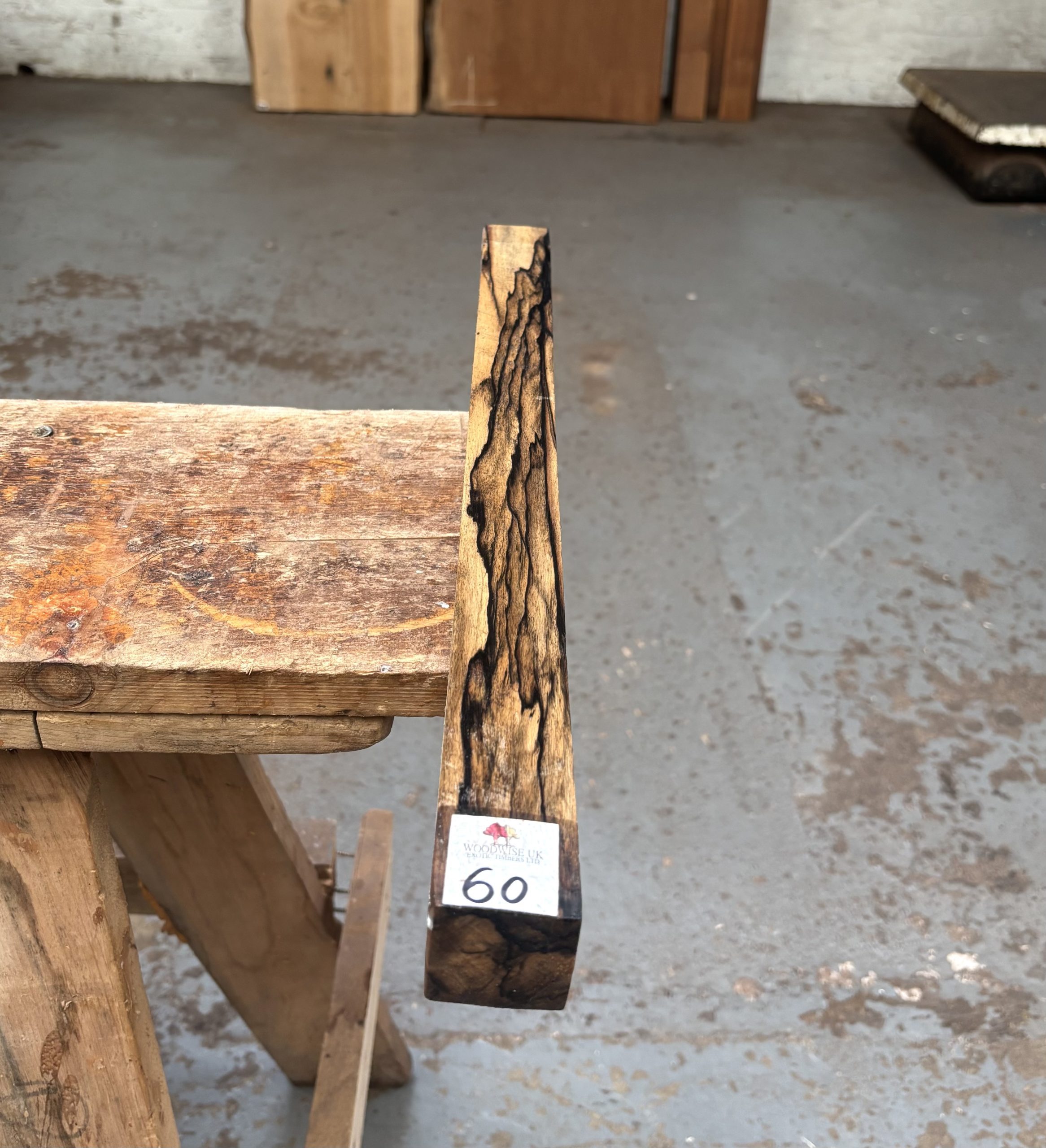 Pale Moon Ebony 37x37x470 mm