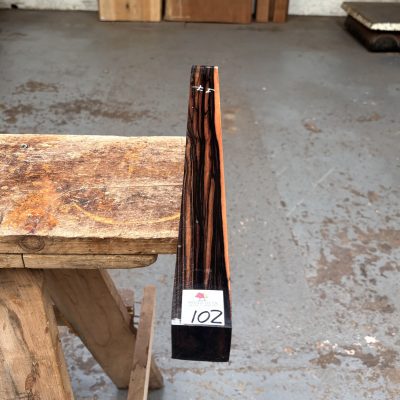 Mun Ebony 38x38x475 mm
