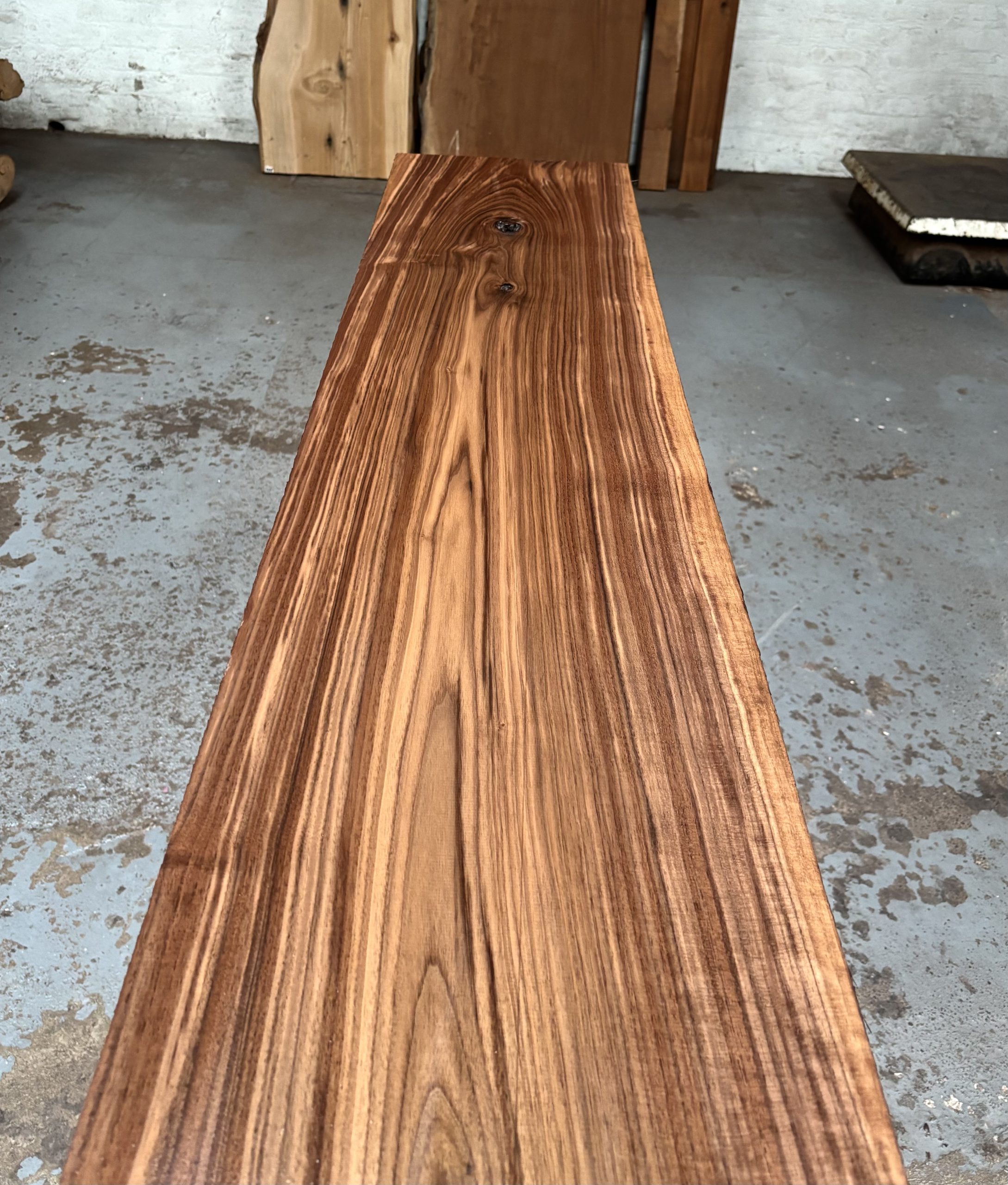 American Walnut 1595x330x45 mm