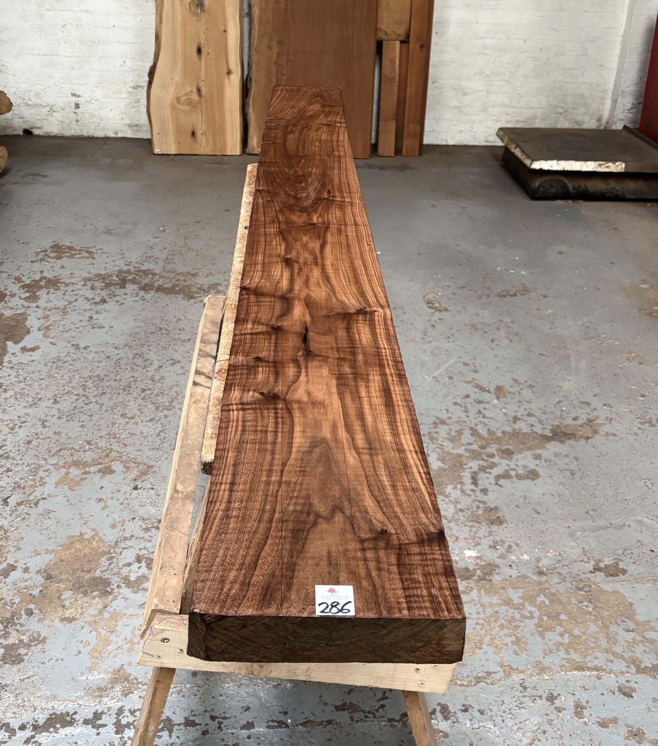 American Walnut 2185x220x47 mm