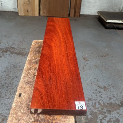 Padauk 910x170x26 mm