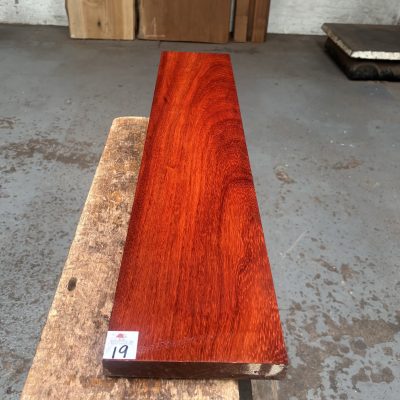Padauk 910x170x24 mm