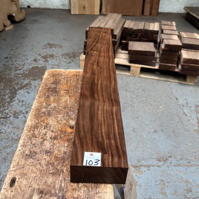 American Walnut Guitar Neck 800x100x46 mm