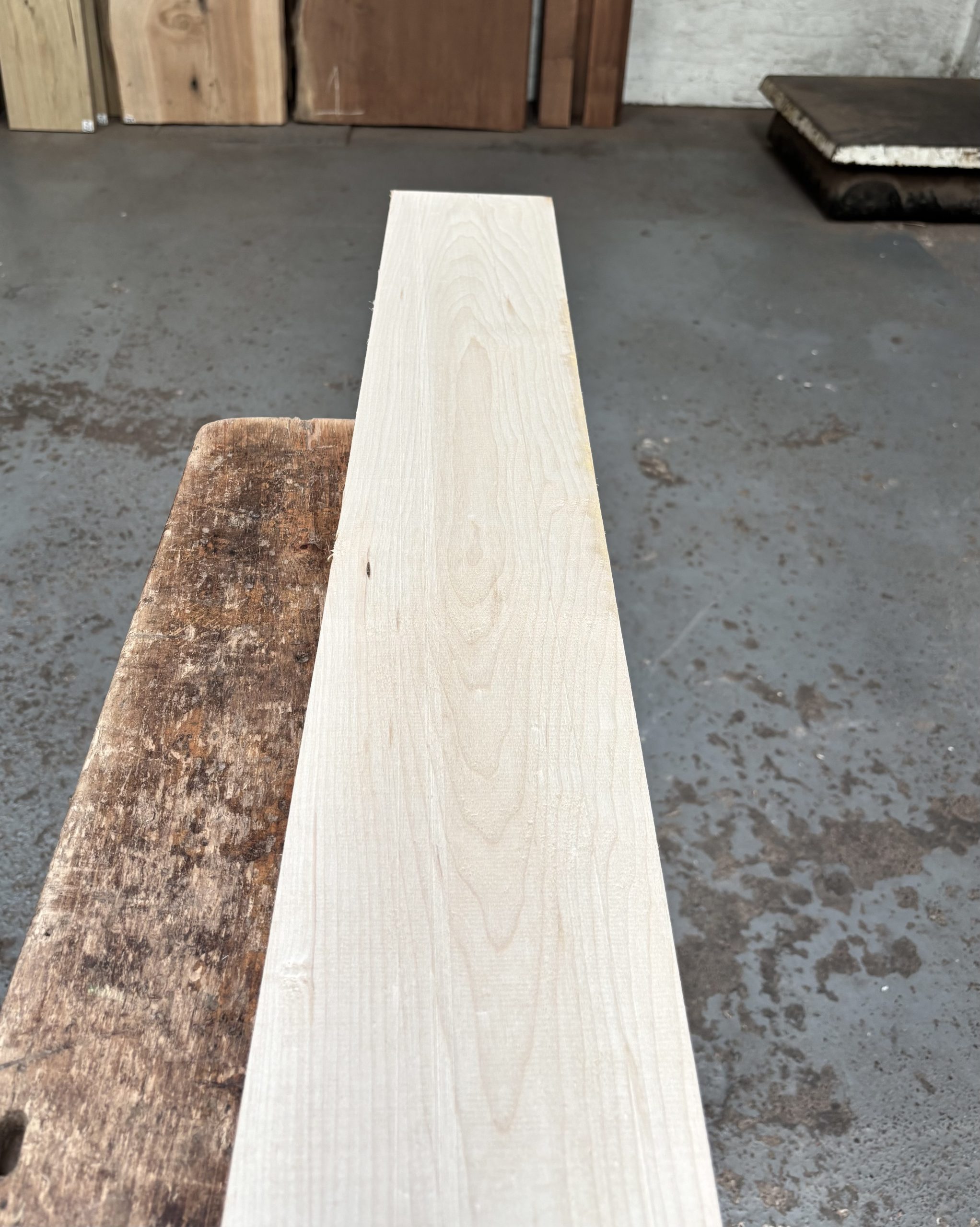 Maple 915x140x24 mm