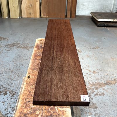 Wenge 1040x215x24 mm