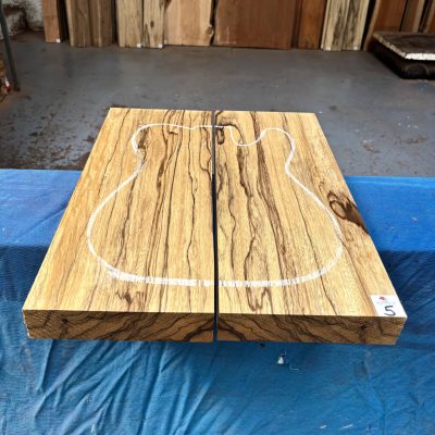 Black Limba / Korina Guitar Body Blank (2 Pieces) 525x415x48 mm