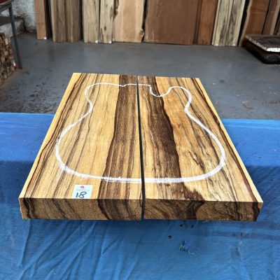 Black Limba / Korina Guitar Body Blank (2 Pieces) 525x390x48 mm