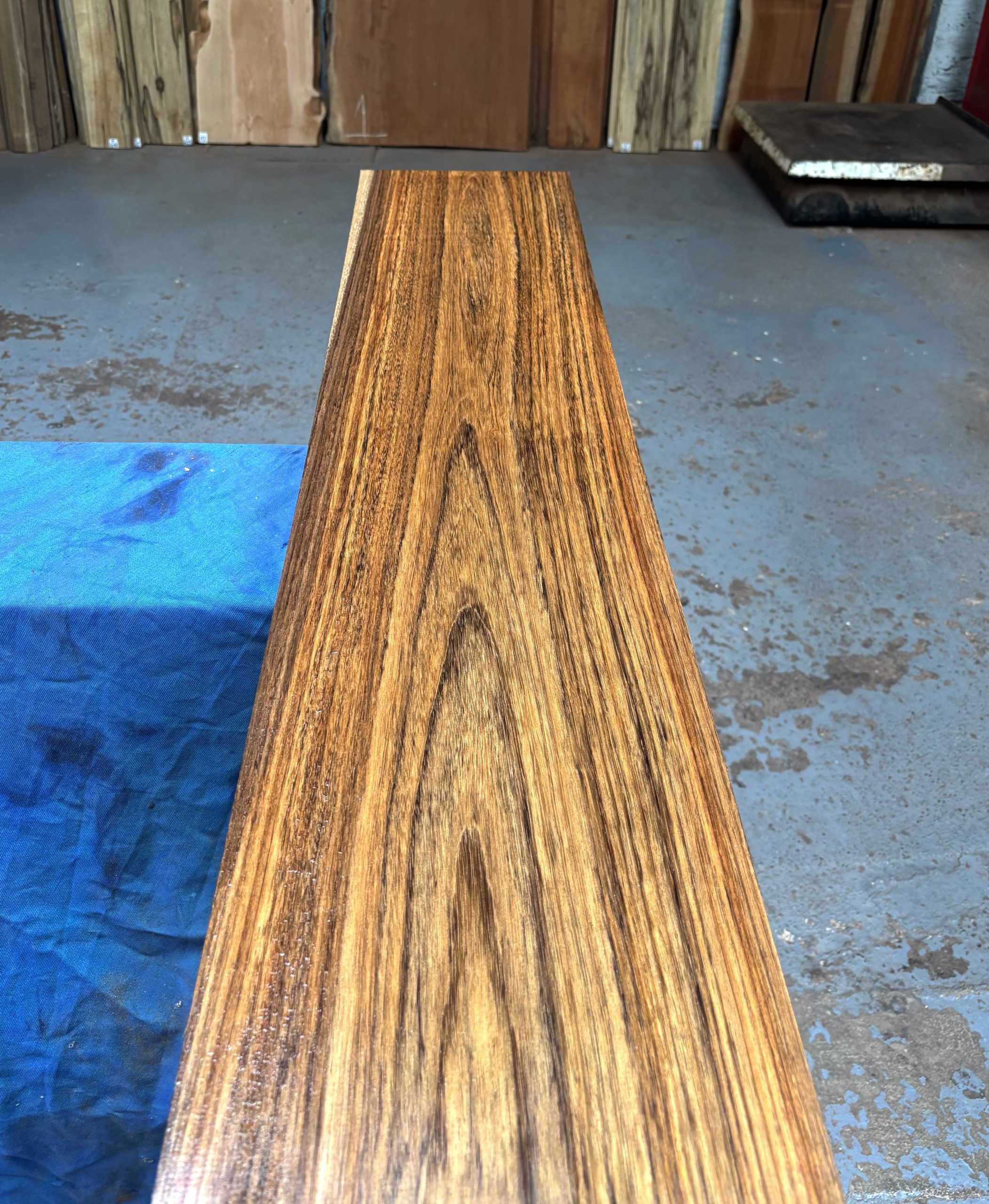 Amazique 1225x240x50 mm
