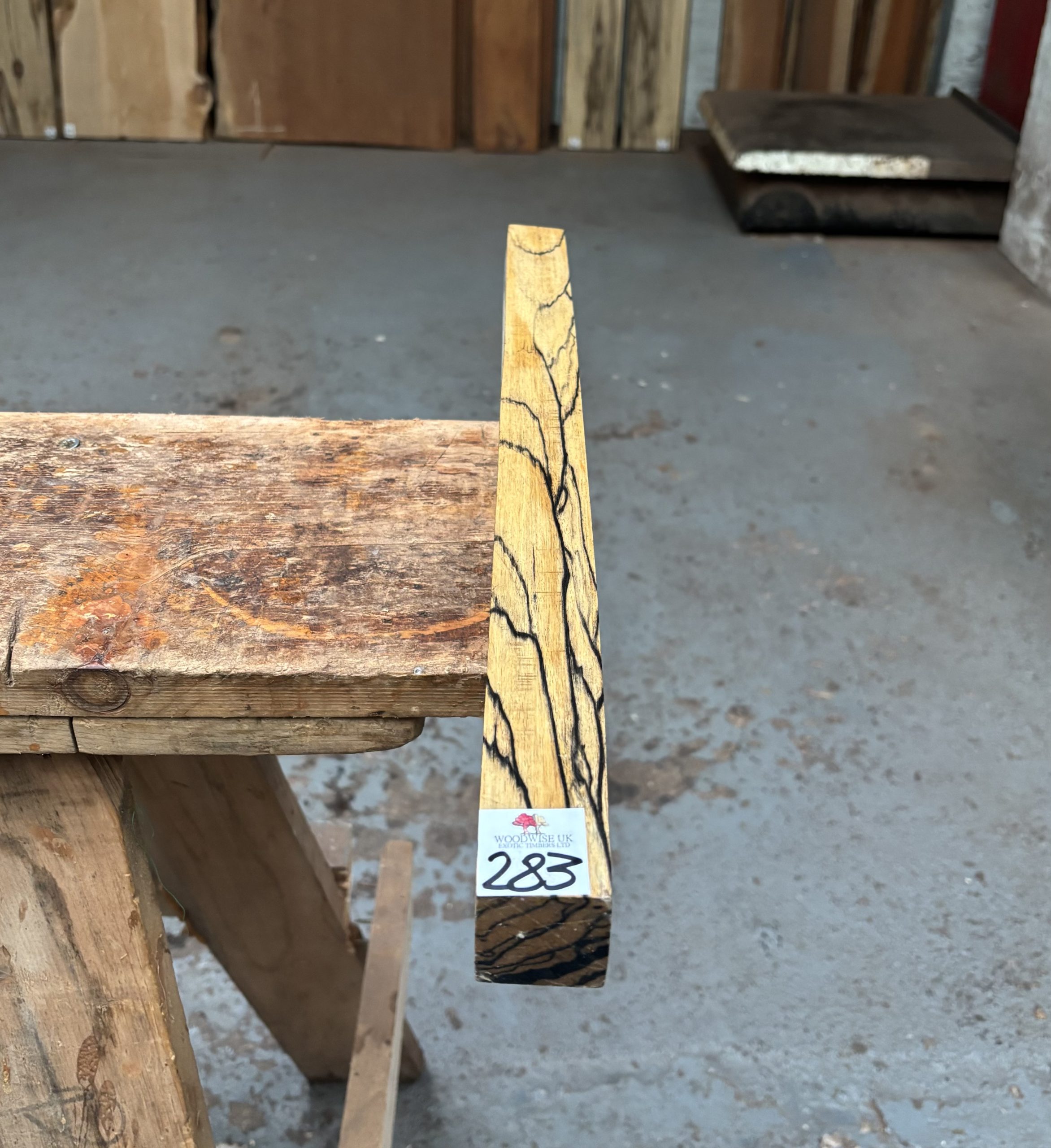 Pale Moon Ebony 37x37x500 mm