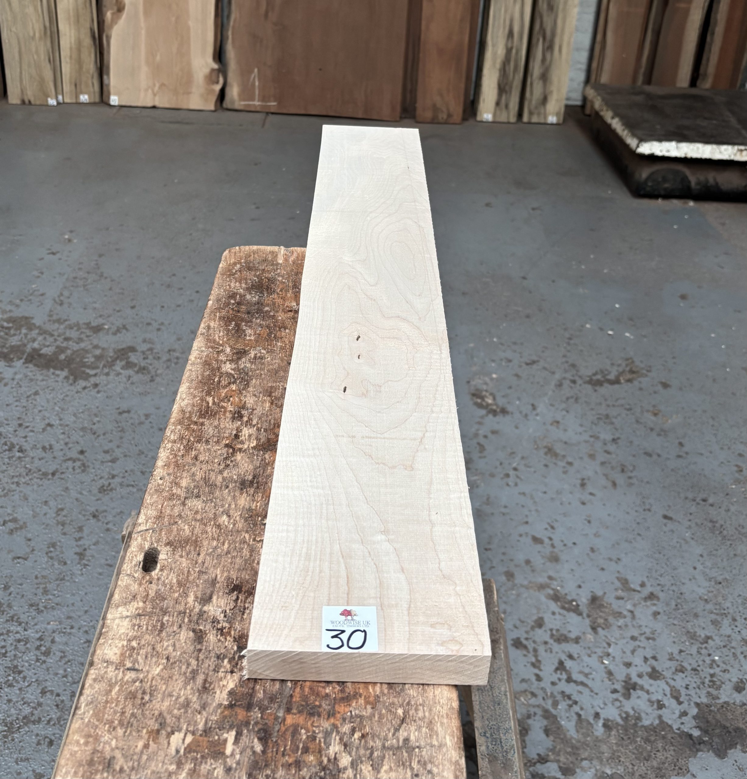 Maple 880x130x23 mm