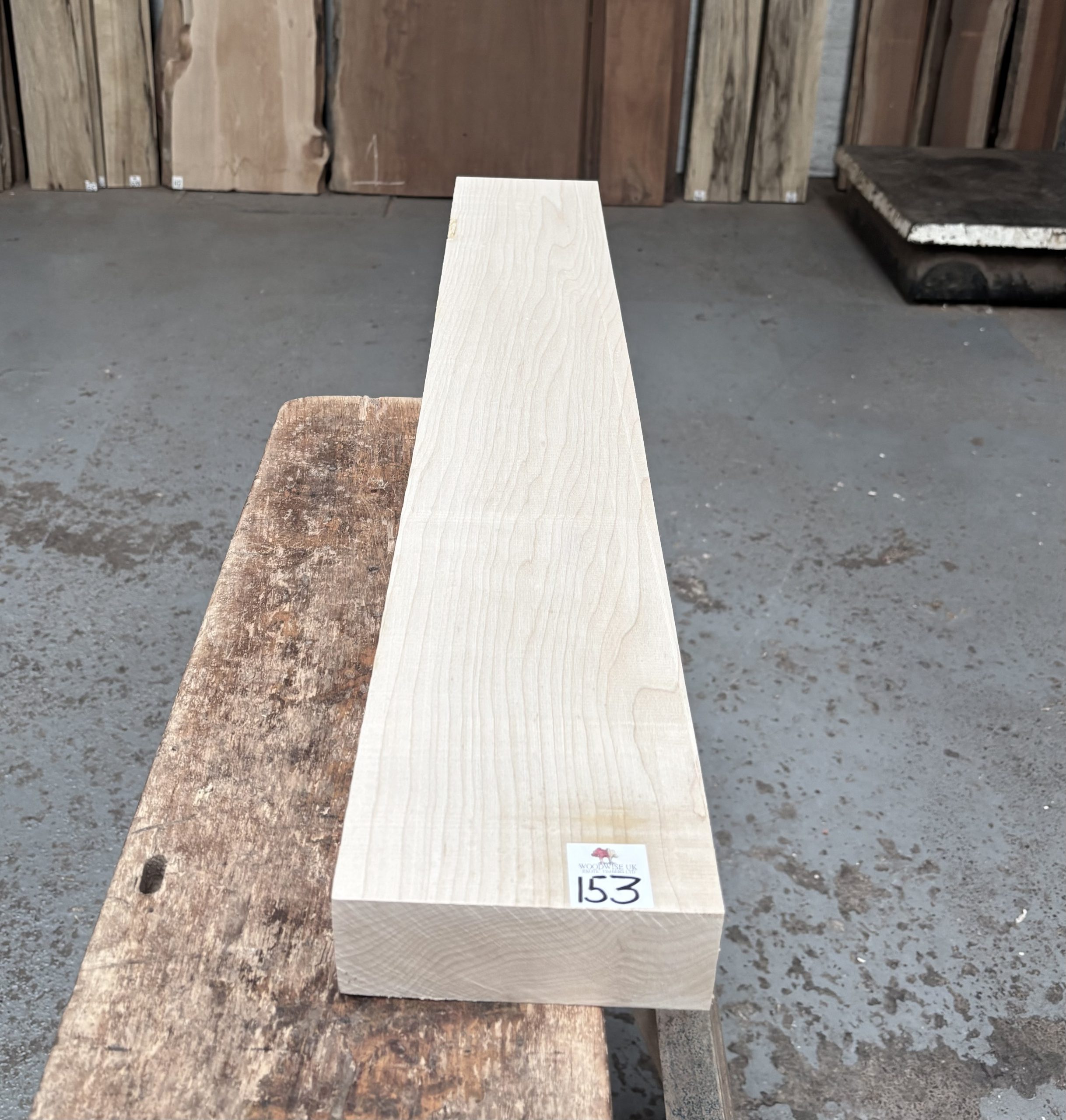 Maple 915x140x52 mm