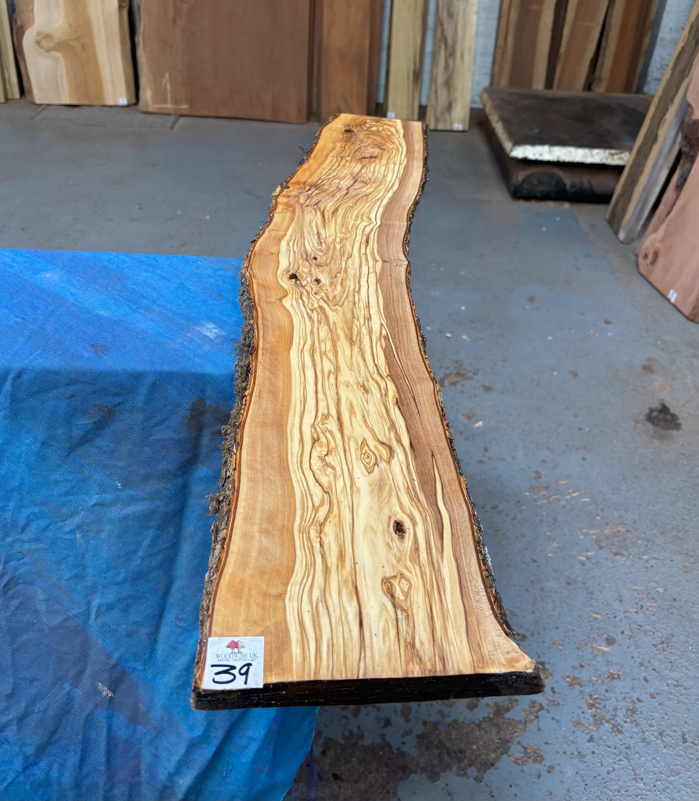 Mediterranean Olivewood Board 905x150-170x20 mm