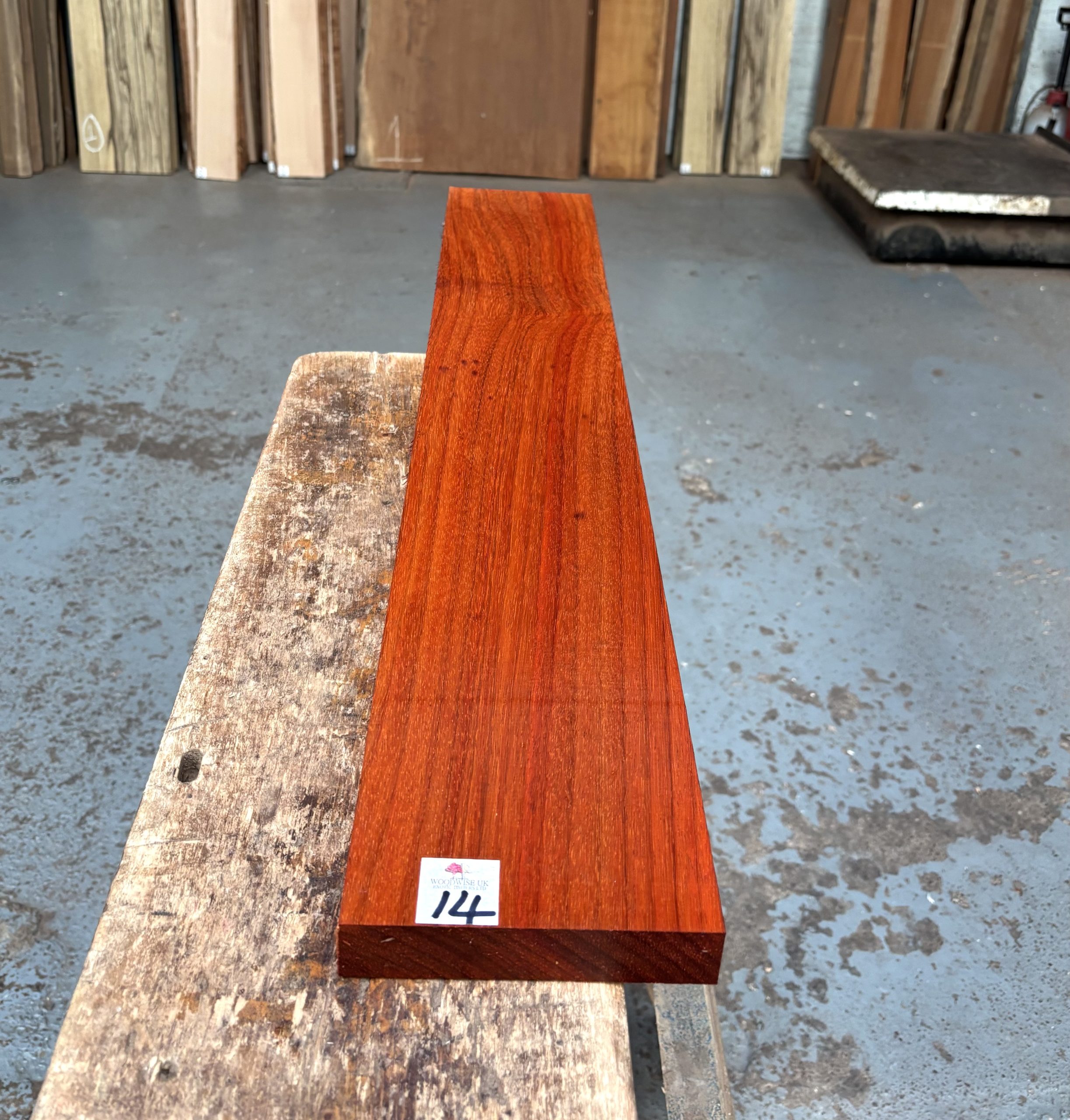 Padauk 915x140x26 mm
