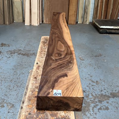 American Walnut 1480x165x68 mm