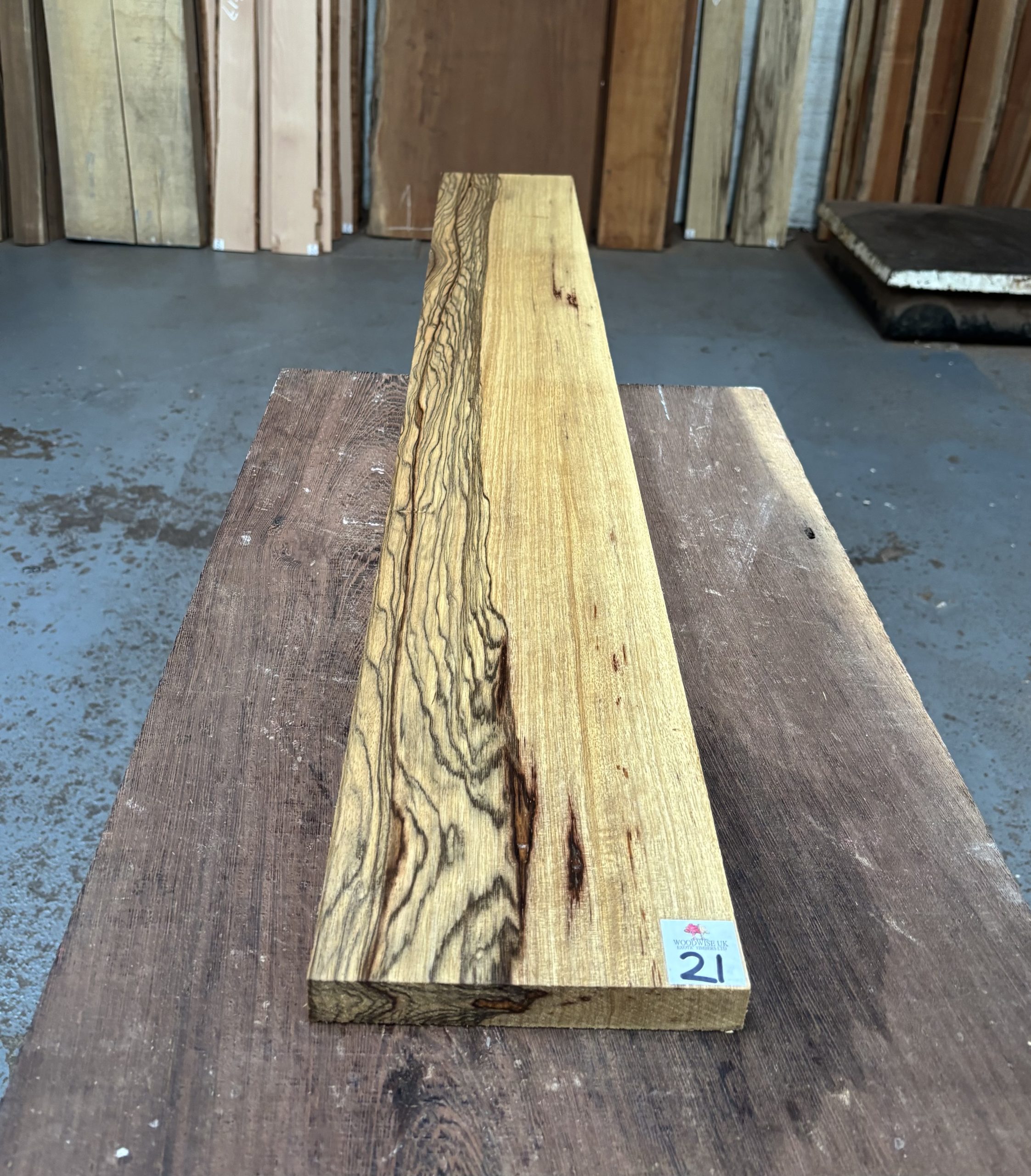 Black Limba / Korina 1220x170x25 mm