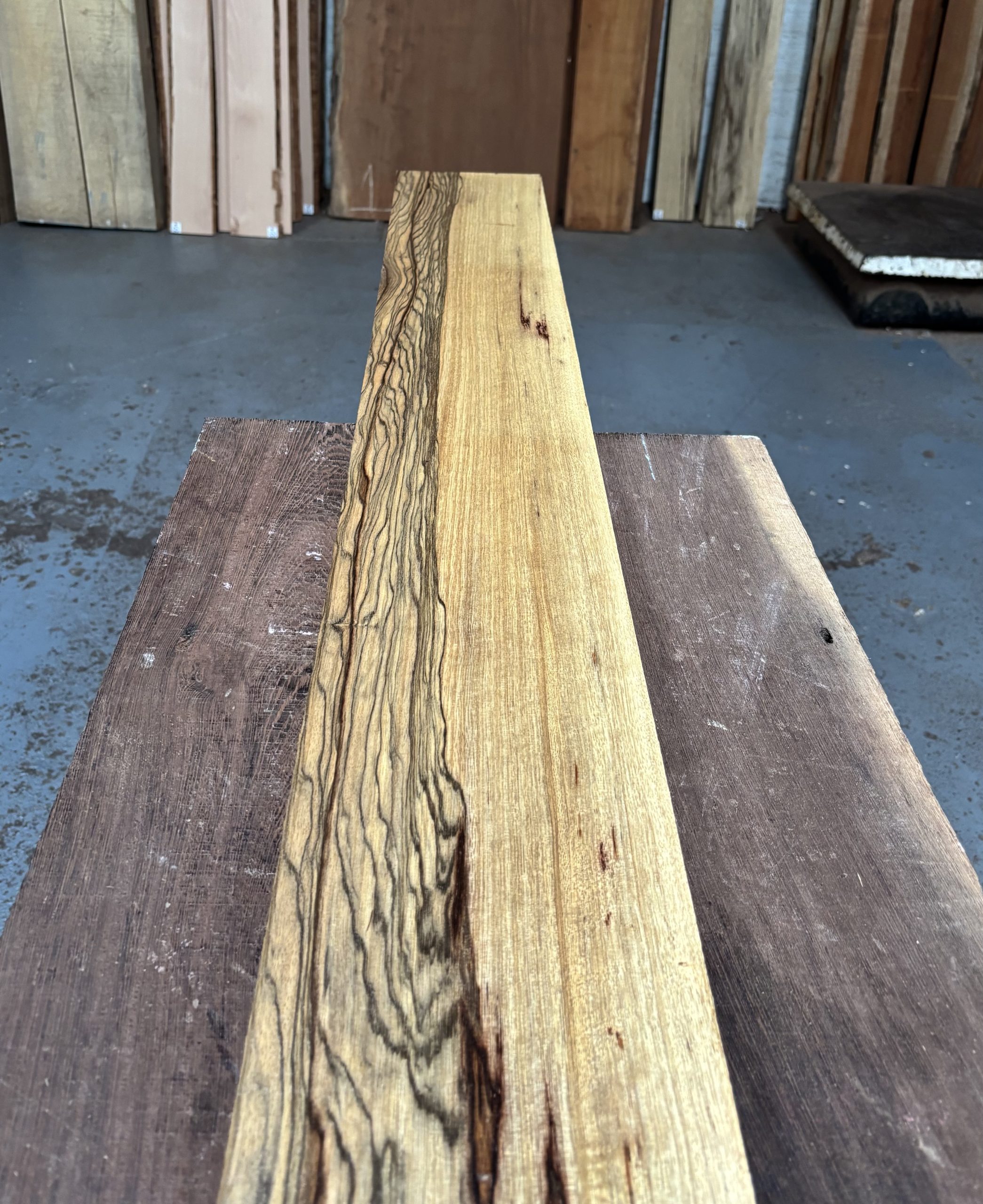 Black Limba / Korina 1220x170x25 mm