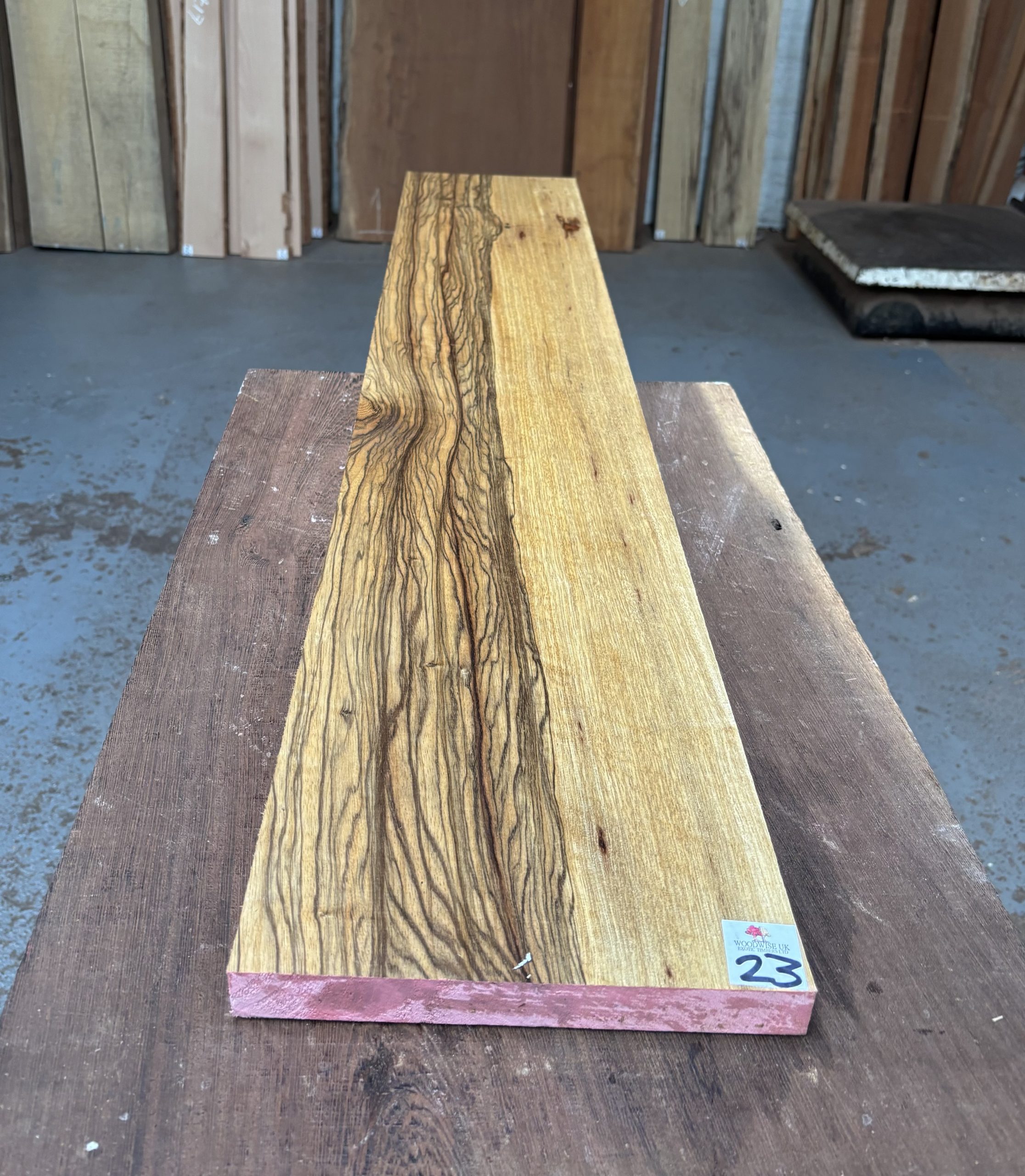 Black Limba / Korina 1225x220x26 mm