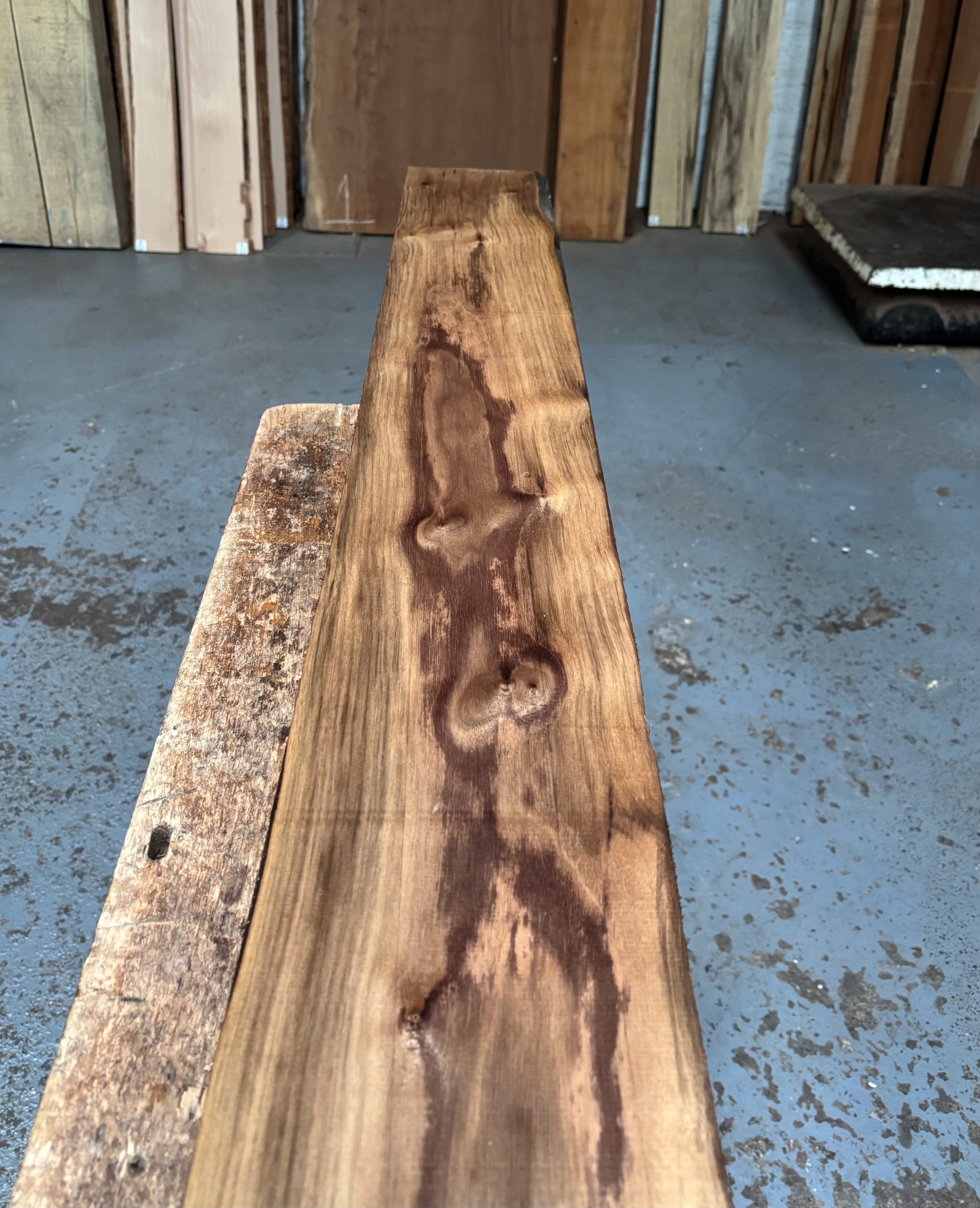 American Walnut 1240x165x53 mm