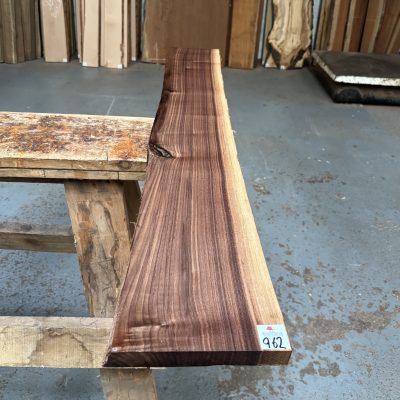 American Walnut 1130x150-180x23 mm