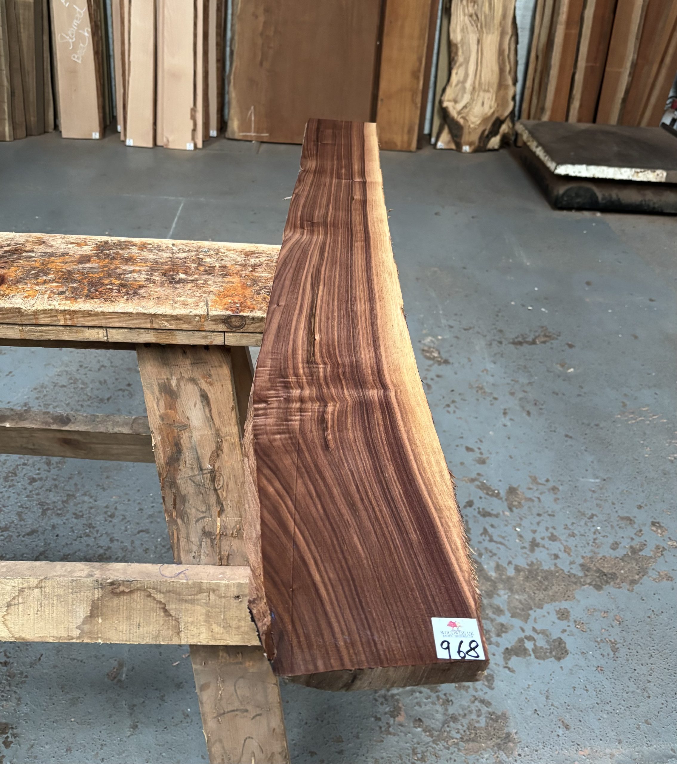 American Walnut 1240x140-170x21 mm