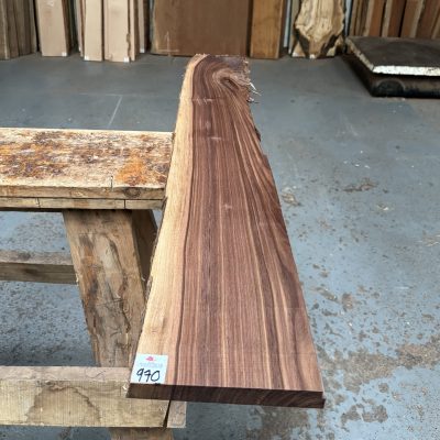 American Walnut 1005x140-170x22 mm